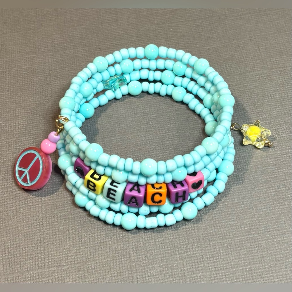 🩵Colorful Beaded Bracelet with Charms🩵
